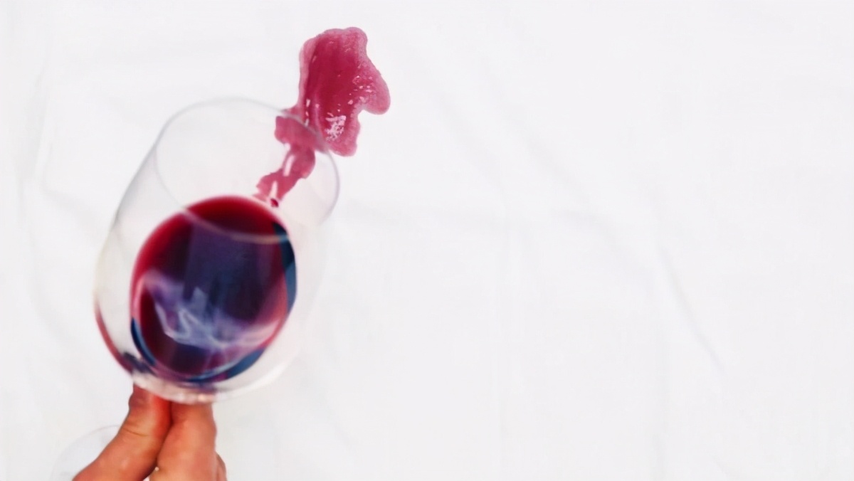 長期少量飲紅酒可以養生？ 不存在的，顛覆人們對酒精的認知