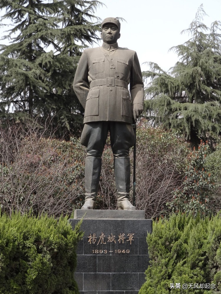 他是杨虎城的继任者，与10万日军相持3年，使敌人始终过不了潼关