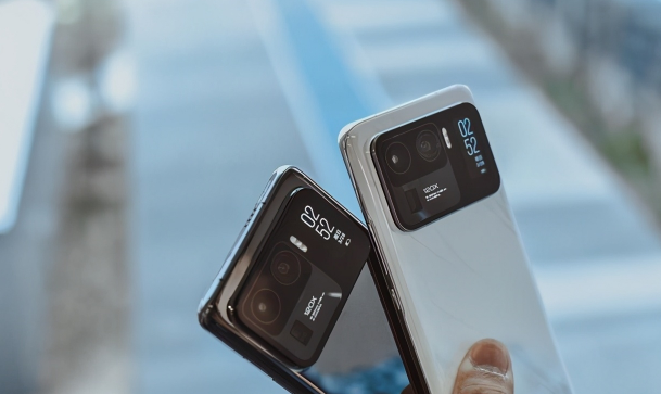 小米12Ultra已曝光，骁龙898+6000mAh+2亿像素，旗舰手机天花板