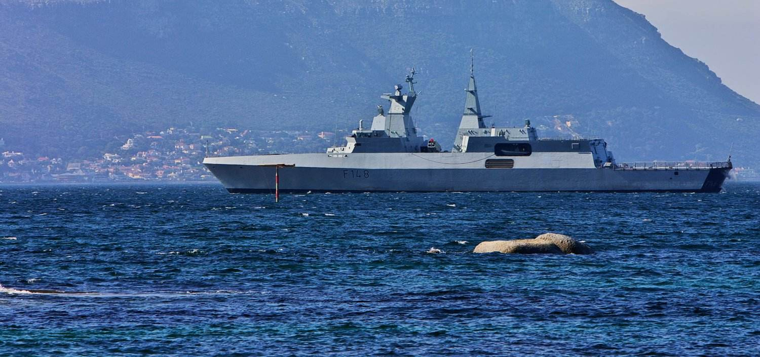 唯一成功研制核弹，却公开宣布放弃的国家，如