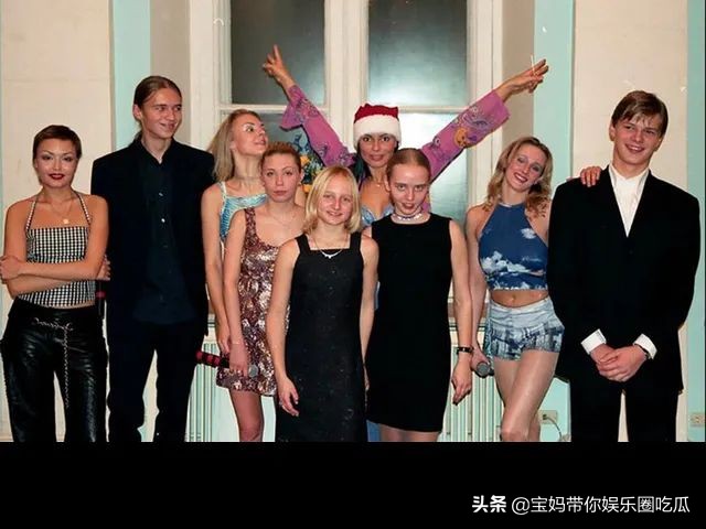 普京的两个美貌女儿被隐藏保护30年，爱情选择却