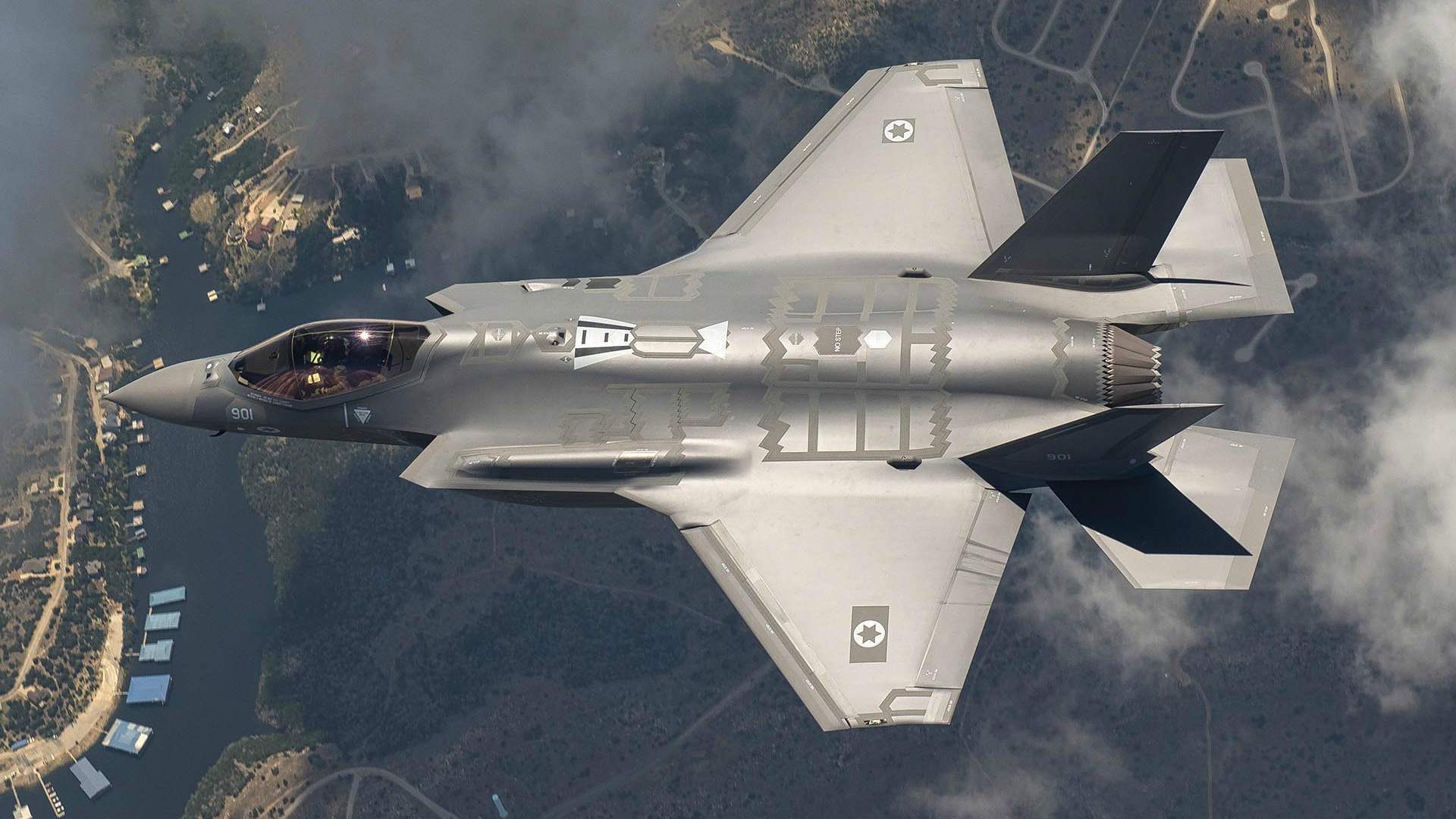 歼20、F22、F35和苏57决战“紫禁之巅”，谁更胜一筹？