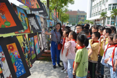 童心永向党 新洲小学生举办建党百年创意画展超3万人次参观