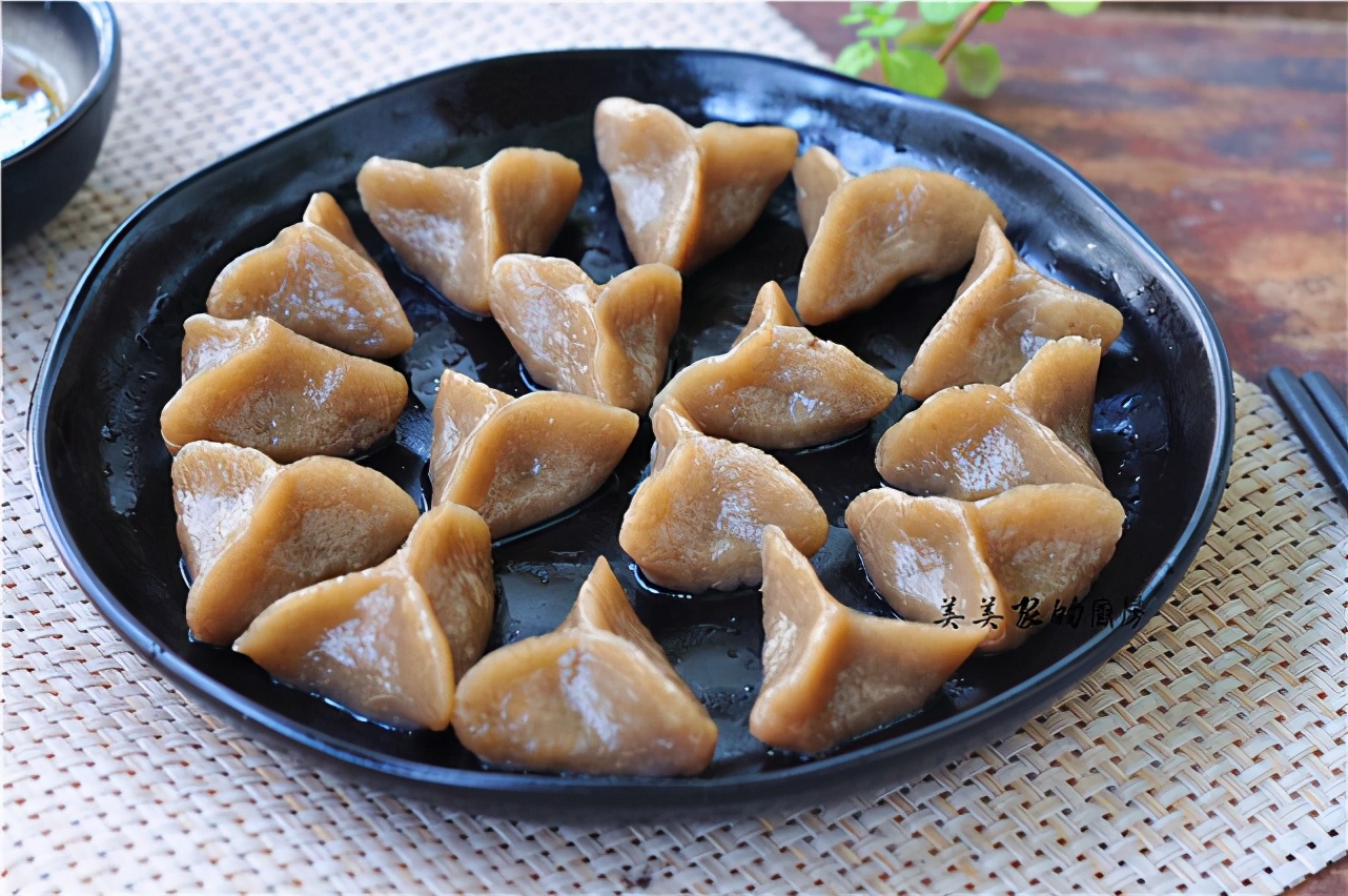 芋头是个“宝”，香糯细腻，营养极高，打碎拌好做早餐，太香了