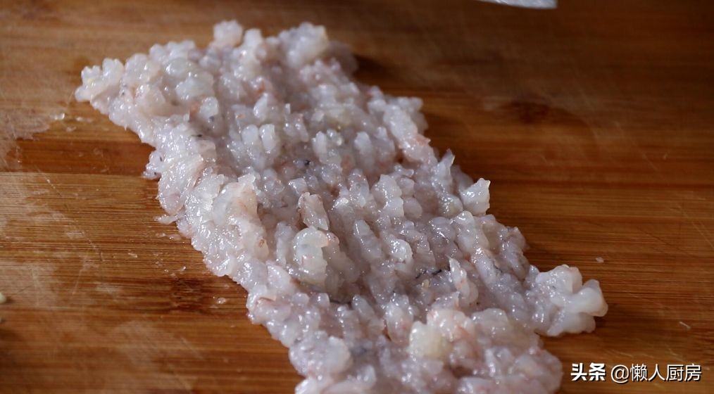 秋葵怎么做好吃？配上大虾这样蒸，吃起来又鲜又香，爽脆可口