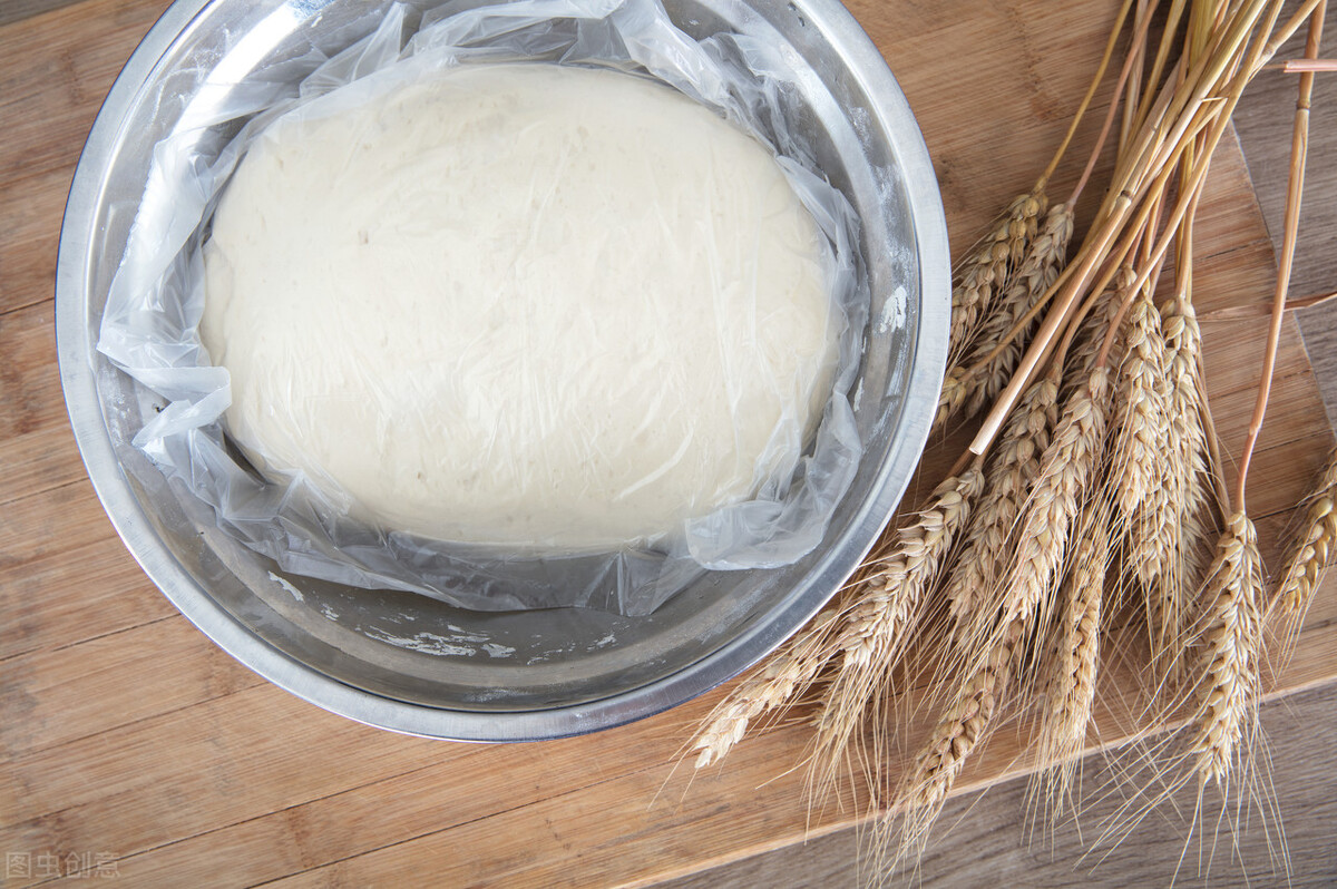 ���췢������ͷ����Ҫֻ��Ž�ĸ��������ȷ��������ͷ����������