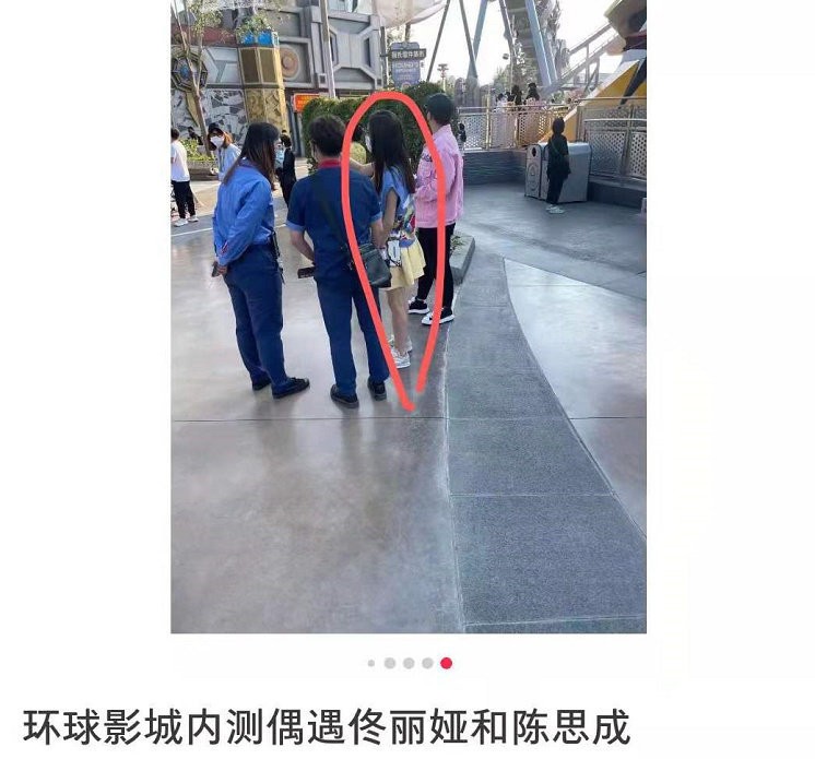 陈思诚佟丽娅离婚后首同框，两人带儿子游玩，表情冷漠没太多互动