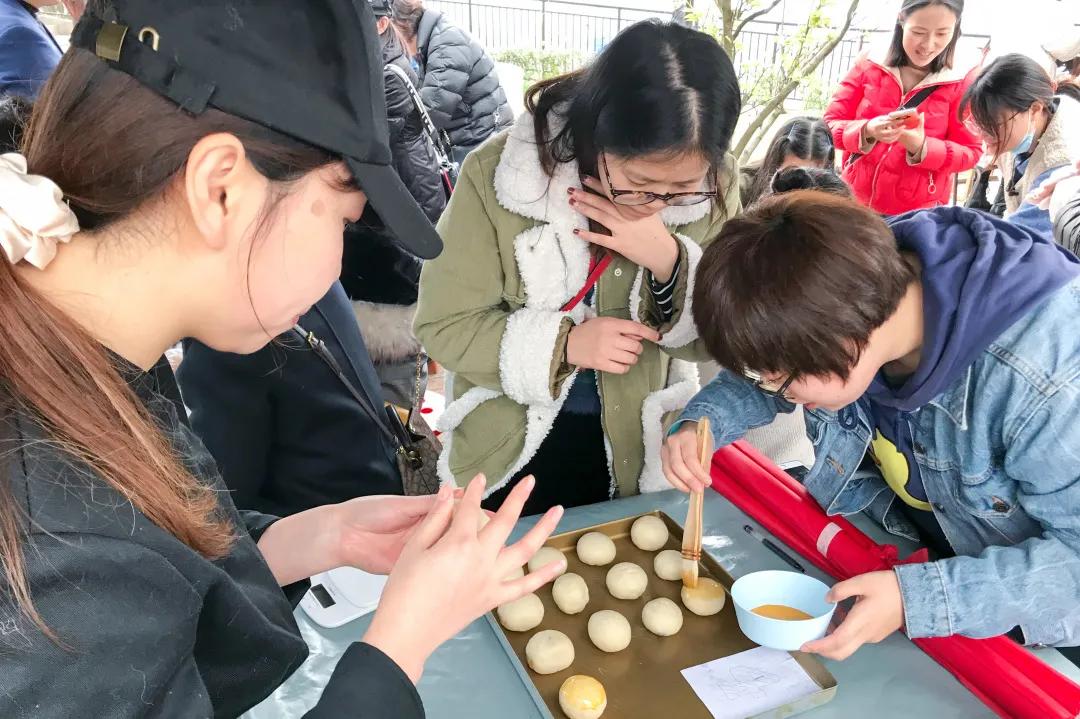 春风十里 女神同在丨双流区公兴小学教师专业发展主题培训活动