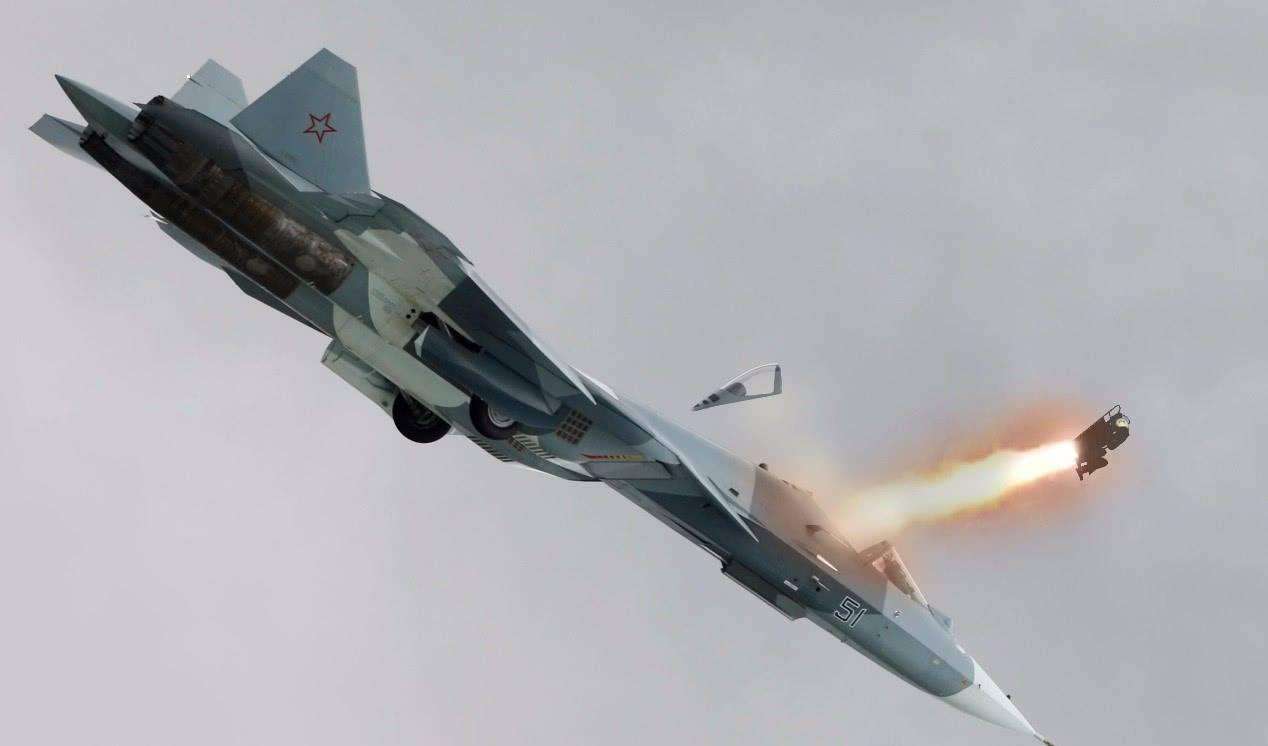 苏-57参加国家军演画面曝光，这段视频引起了西