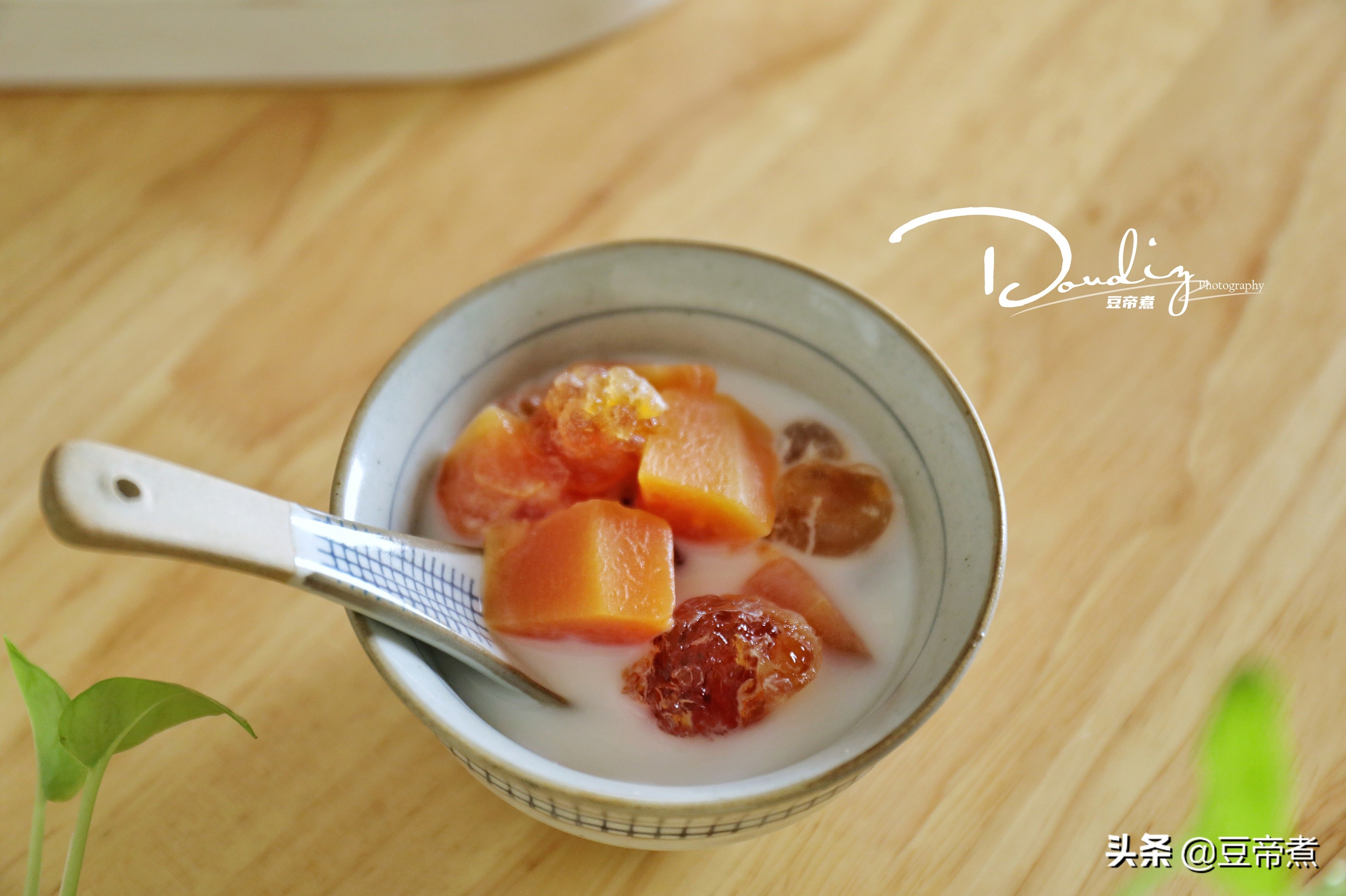 煲个糖水给老妈和媳妇喝，获得一致的好评，其实制作完全不费事