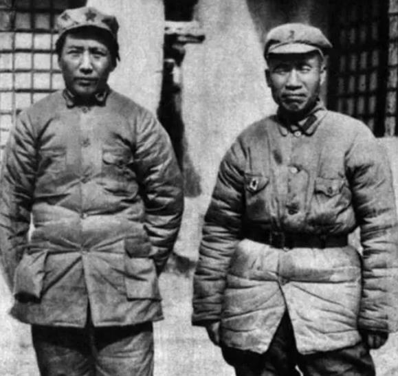 女红军与丈夫分别后，被敌人卖给地主，26年后才知前夫成开国上将