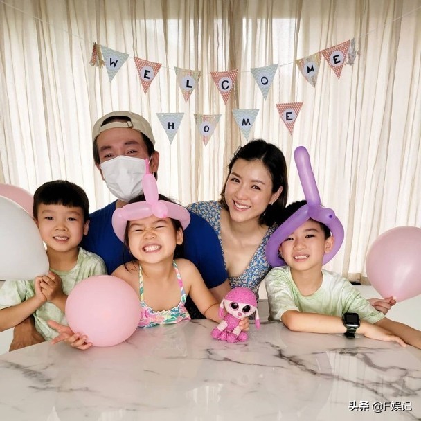 陳豪拍完外景回家受到家人熱烈歡迎陳茵媺曬一家五口相聚的全家福