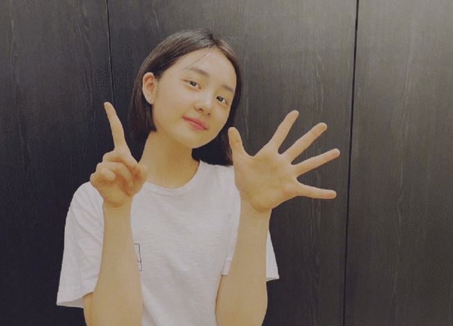 黄磊女儿的绘画天赋高，获得专业画家称赞，色彩搭配很有艺术感