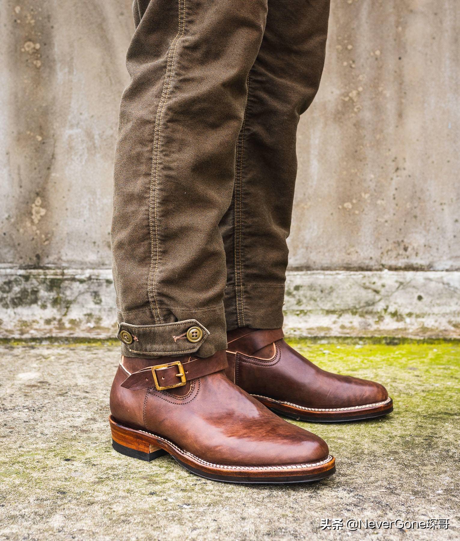 一双少见但高端的电工雨鞋——Viberg 2060马皮工程师