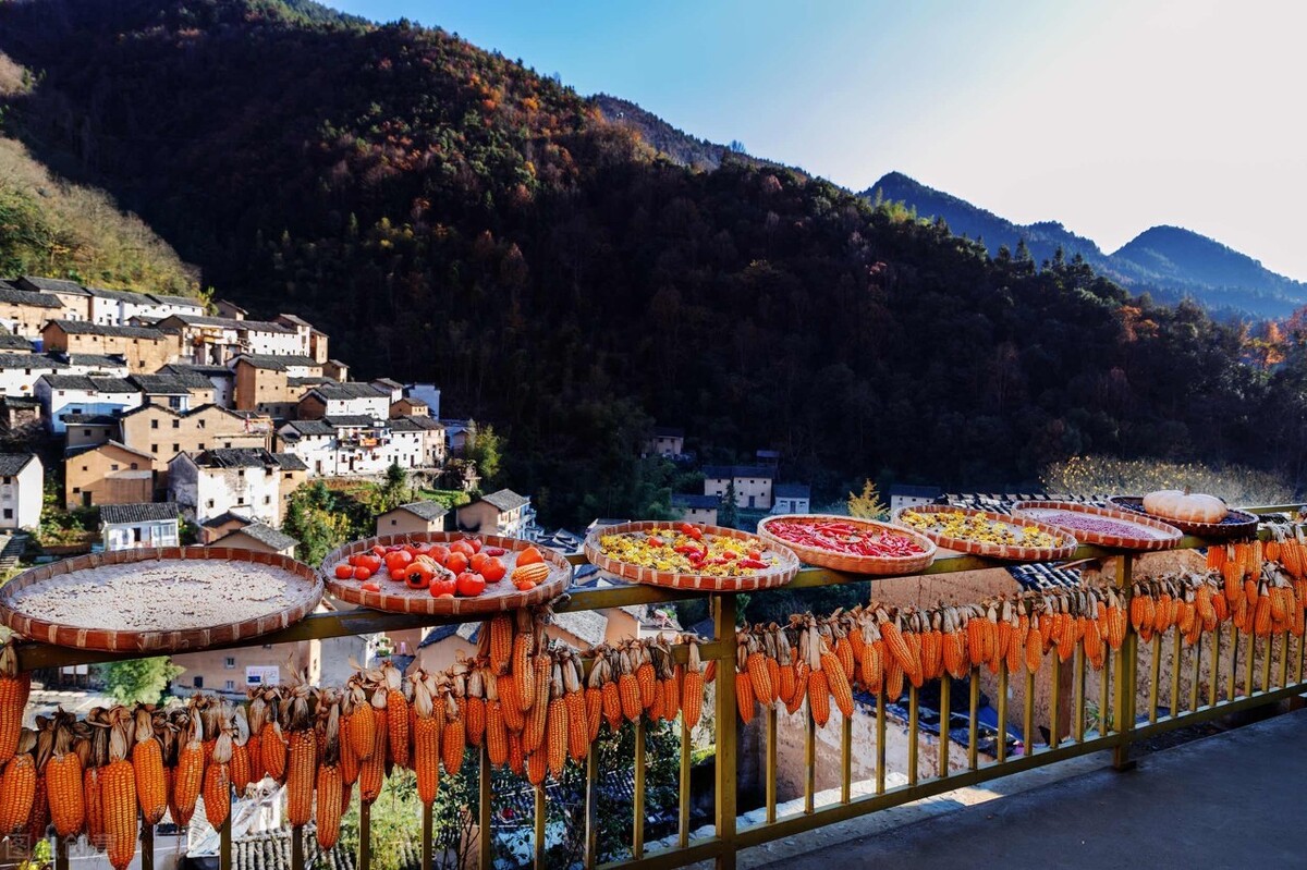 Anhui in autumn, one night into autumn, Huizhou became beautiful