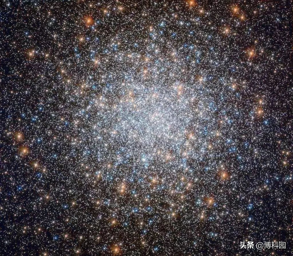 宇宙100亿年前的遗迹好美啊！梅西耶106球状星团