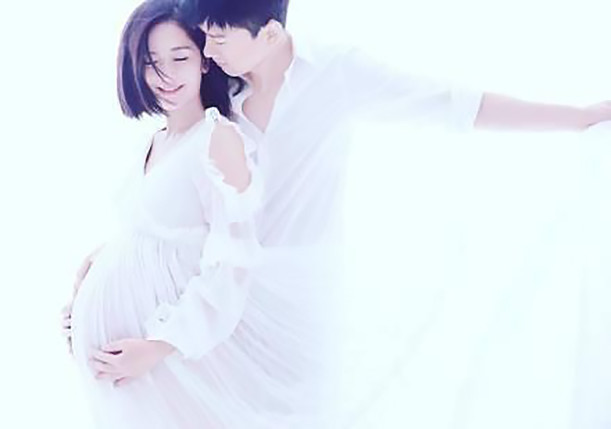 张杰秀恩爱后，谢娜曝光新孕照状态超好，化精