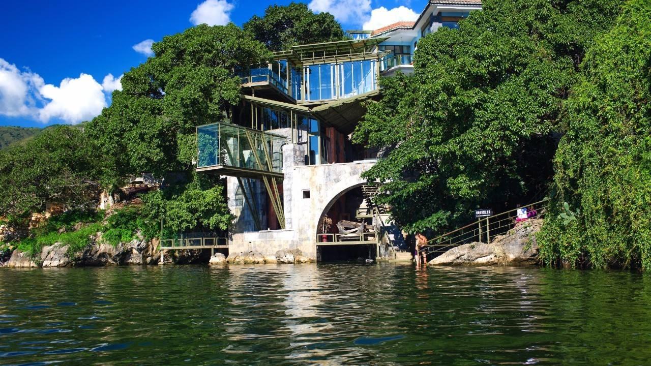 娱乐圈明星的豪宅数不胜数，最后一位的豪宅堪