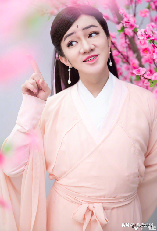 王祖藍曬自家菜園，吸引10萬網友點贊，網友：嚮往的生活太美好了