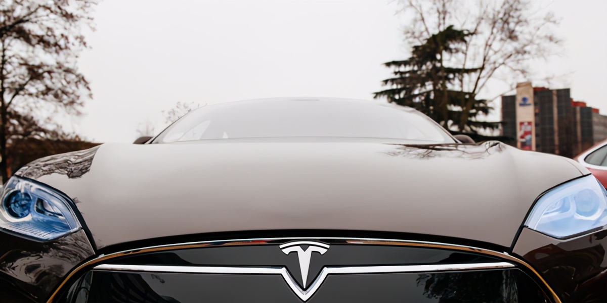 tesla plans to make a fully automated car this year. a