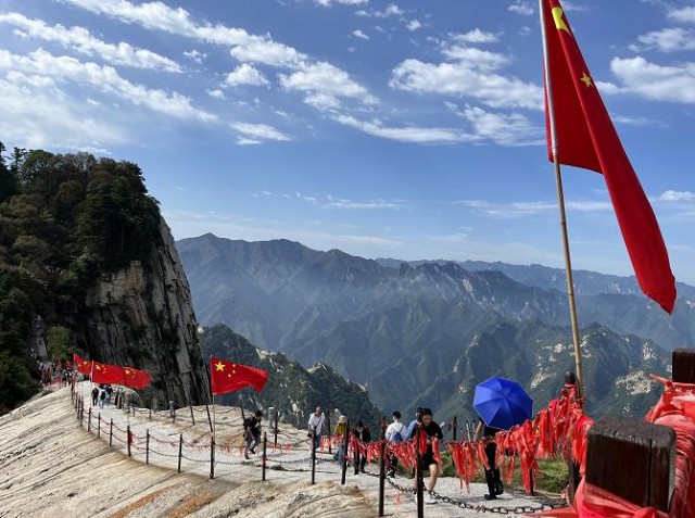 国庆假期首日华山景区平稳有序