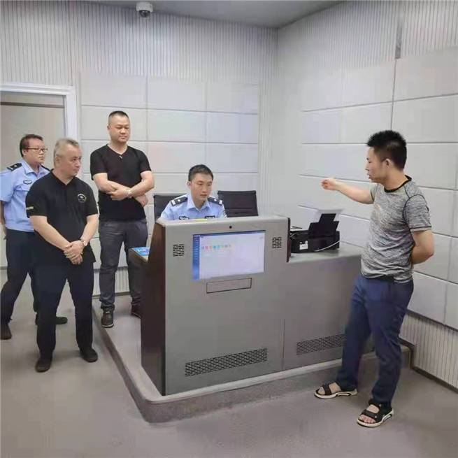 技术赋能助力 智慧平台联网鹿寨县公安局开创警务执法新领域