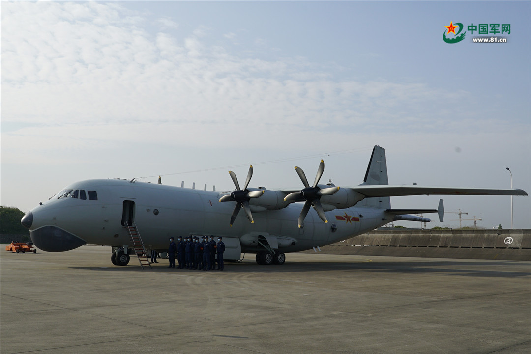 人民海军新“捕鱼大队”亮钢叉，专捕大黑鱼！未来需要200架