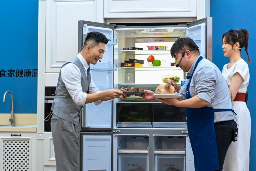 海尔冰箱与烤箱的连接除了网络，还有北京烤鸭