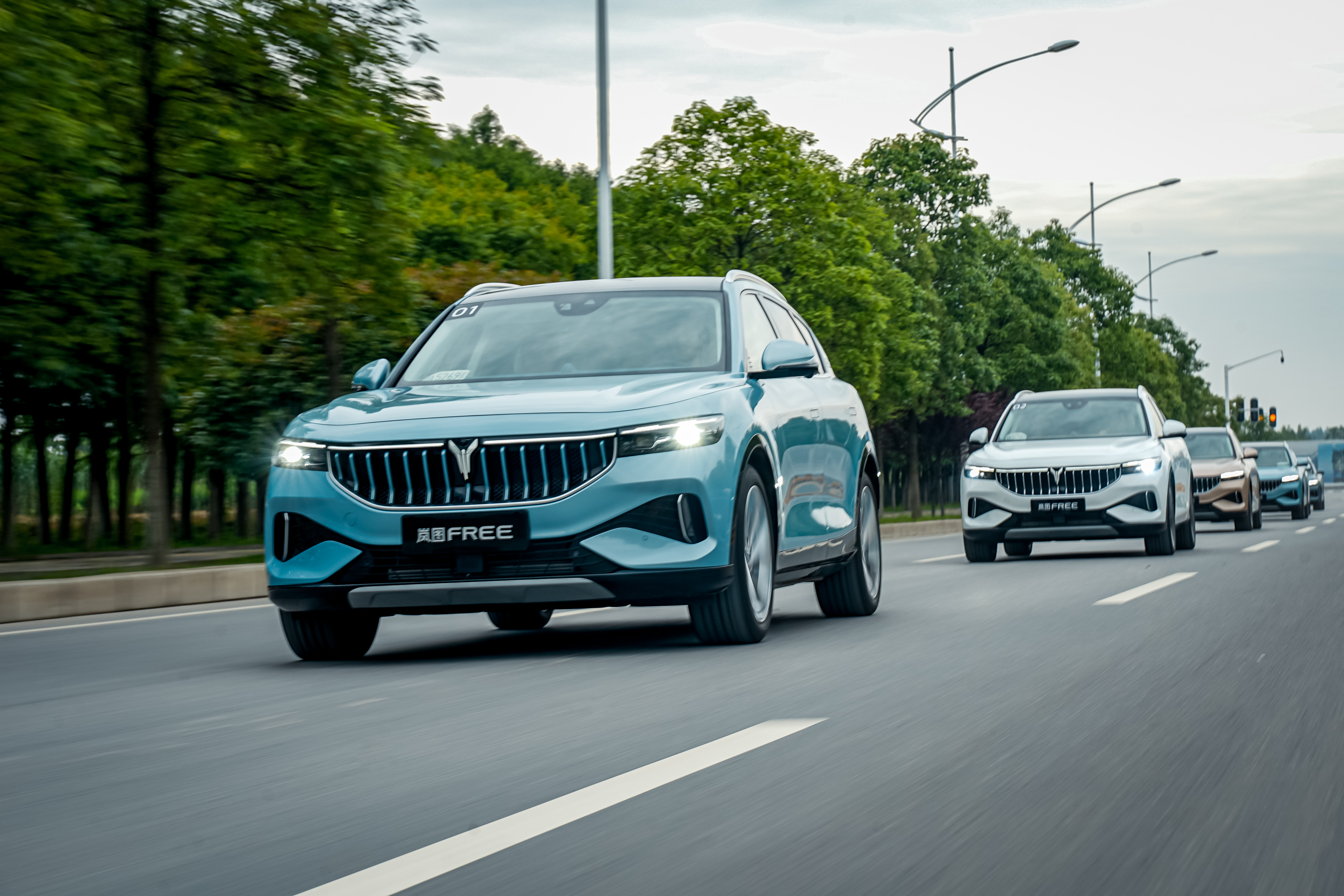 东风第5200万辆汽车—首辆岚图FREE下线 开启全国高性能试驾