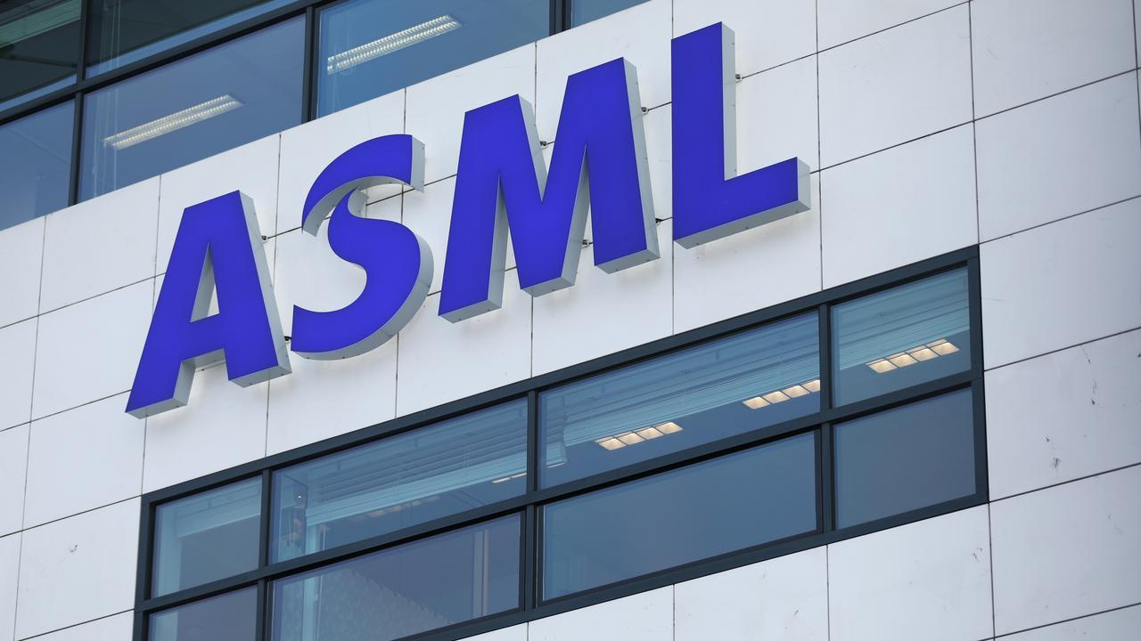 故意的？国产28nm光刻机刚刚突破，荷兰ASML就做出降价行动