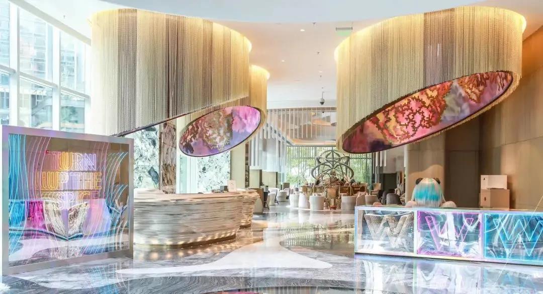 骚气的成都W酒店，潮爆装修大法值得品