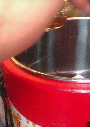 比乡村基更亲民：免费续米线，甜品无限量，重庆这家店能赚钱？