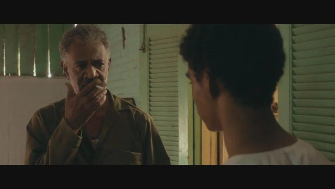 所有人都唱衰，这男孩也不该死