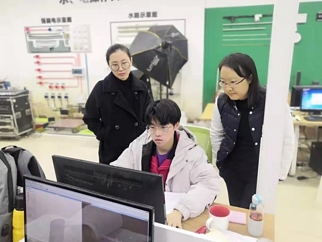 双流建校建筑专业学生参加成都市建筑测量、建筑CAD技能大赛