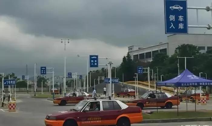 2021年拥有一本C1驾照，相当于有多少钱？看看明白人算的这笔账