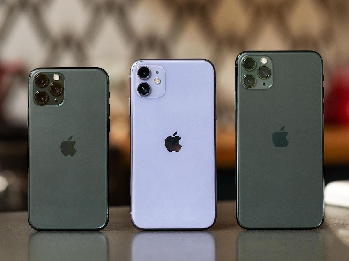 继续用苹果还是换华为？iPhone12和Mate40怎么选？