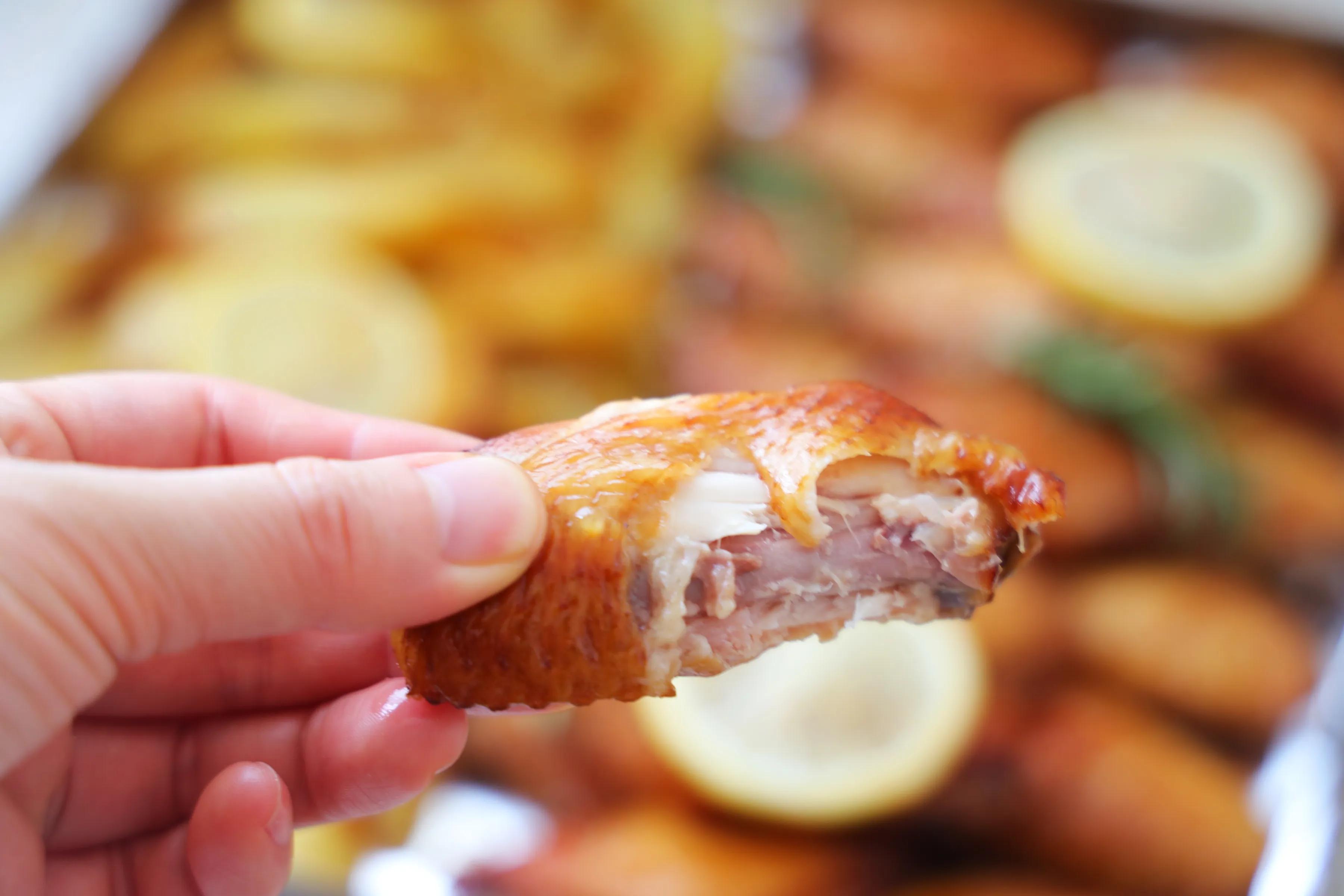 雞翅別紅燒，試試這個做法，不加油，外焦里嫩，吃一次就忘不了