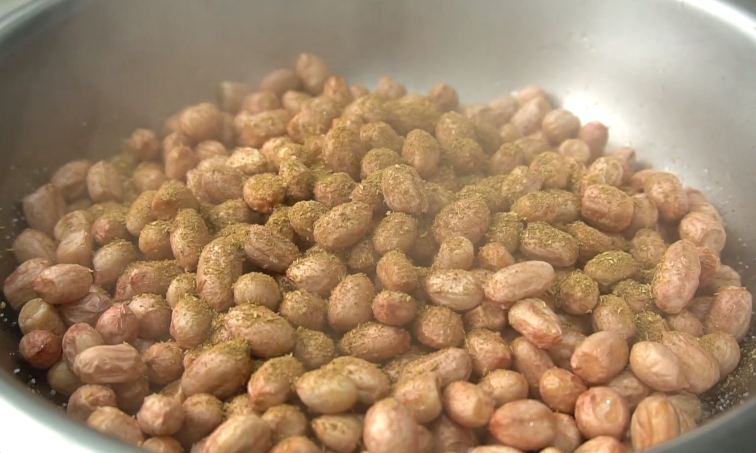 花生米怎麼炸才好吃？ 大廚教你一招，香脆入味，放一周依然很脆