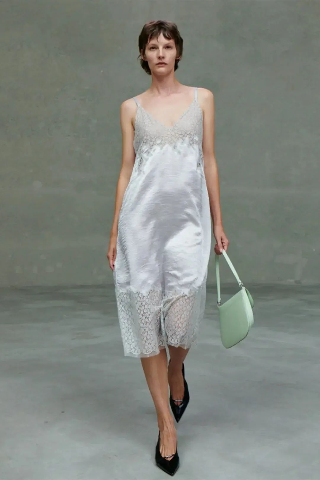 Prada 2021春夏多重视角未演之秀