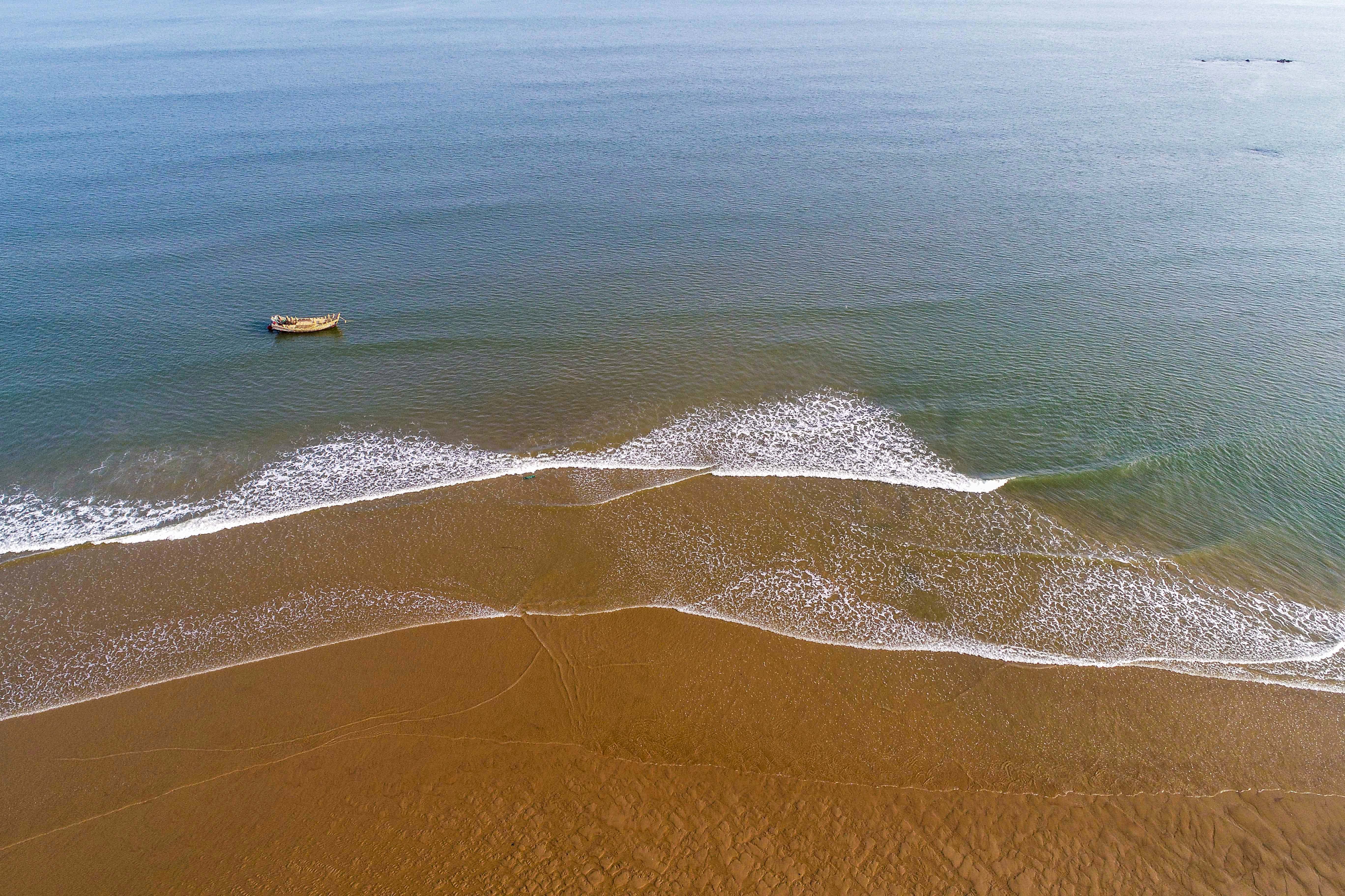 在恍如童话的风景中,欣赏青岛大海的静谧和蔚蓝