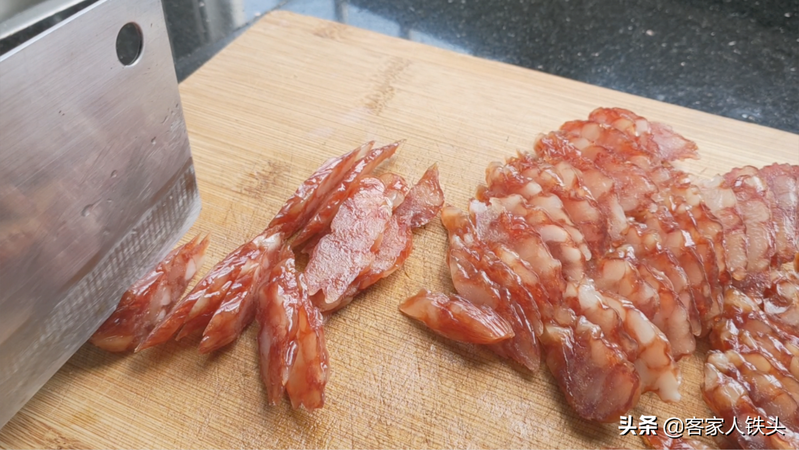 用6個缽子6片葉做孩子愛吃的飯，一開蓋撲鼻香，吃完還想吃一碗