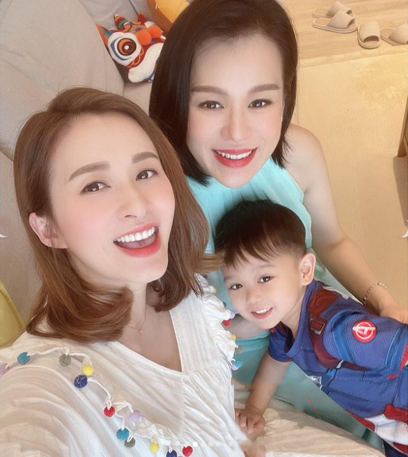 胡杏兒分享母子對話，奕霖親吻媽媽孕肚放言要爭寵，童言童語超萌