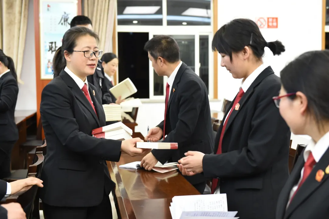 「教育整顿」麒麟区检察院:道德讲堂学模范 法治精神永流传