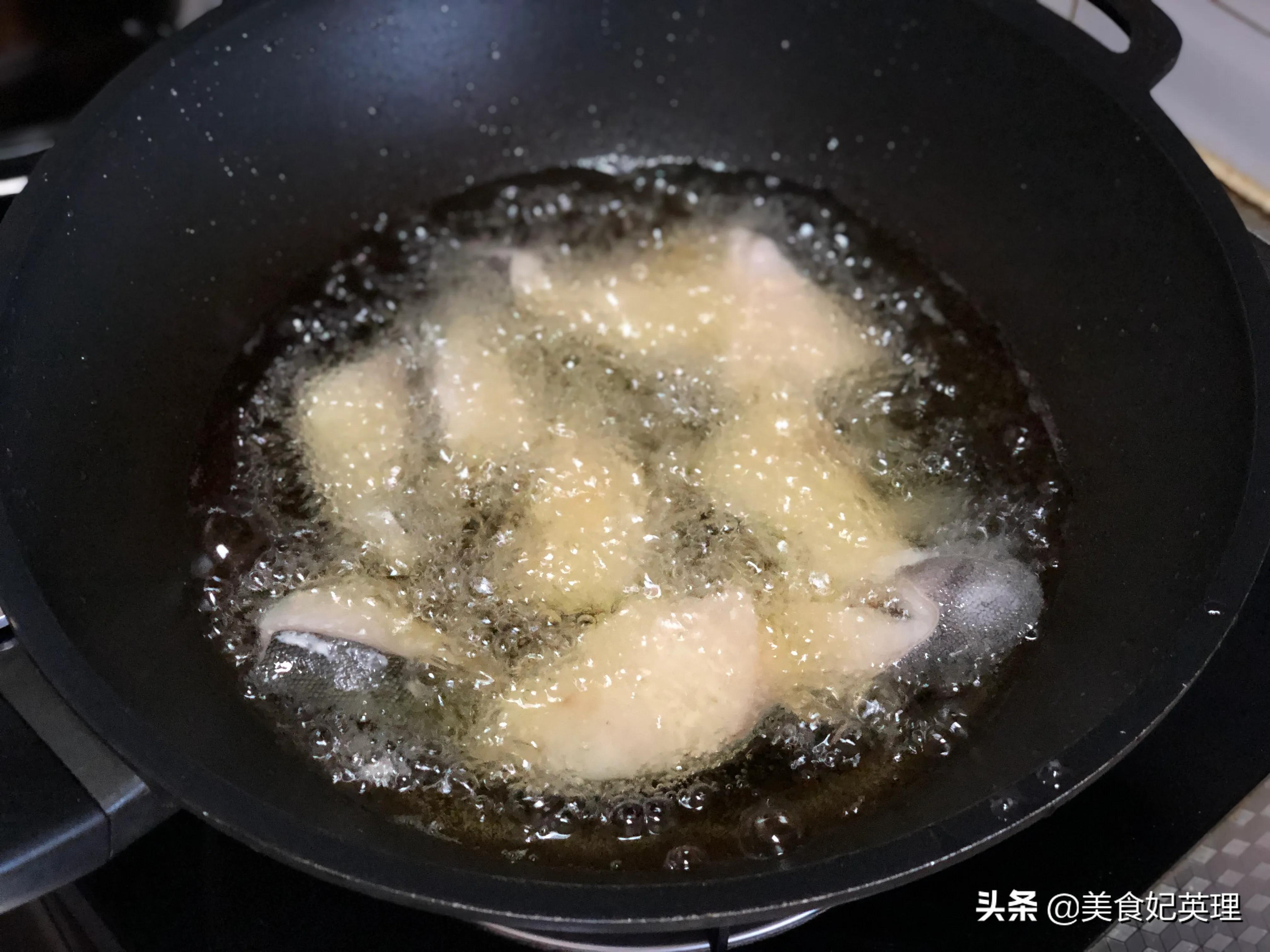 鳕鱼别再炖着吃了，试试这做法，麻辣鲜香巨下饭，老公直竖大拇指