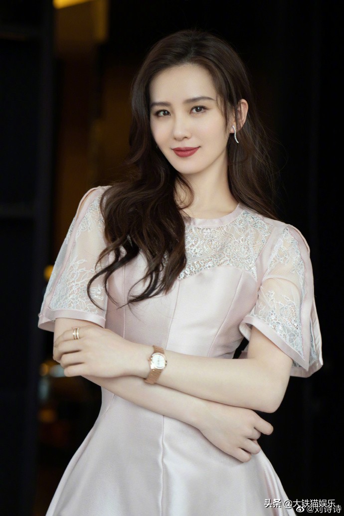 嫁人后越来越漂亮的5位女星，真正的恩爱，是装不出来的，很现实