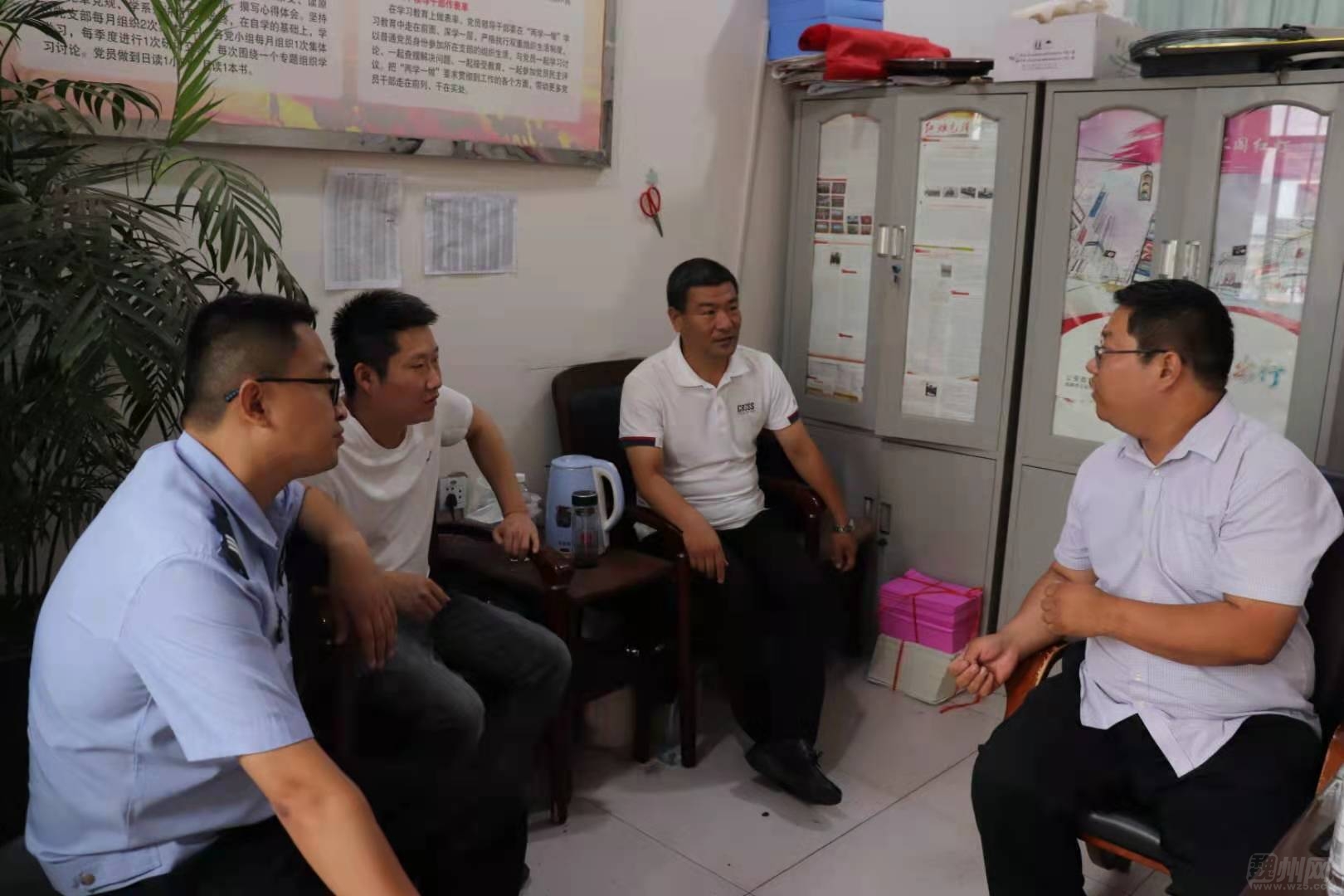 邯鄲魏縣“魏愛”助學計劃到魏縣第二小學進行助學幫扶