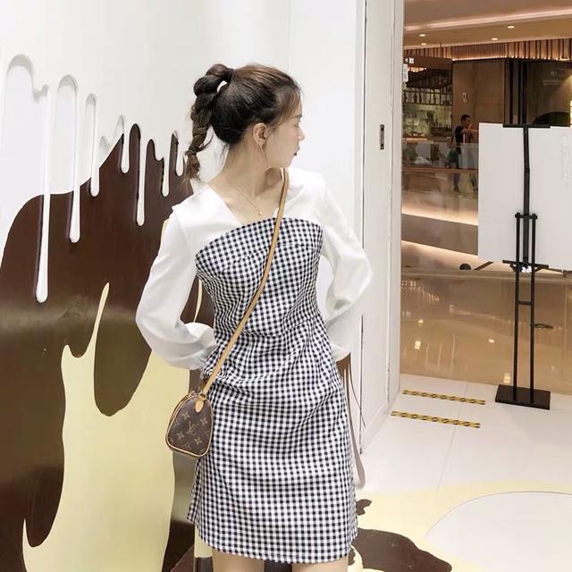 到了立夏，舒適優(yōu)雅的茶歇裙，對比青春活潑的格子裙，你喜歡？