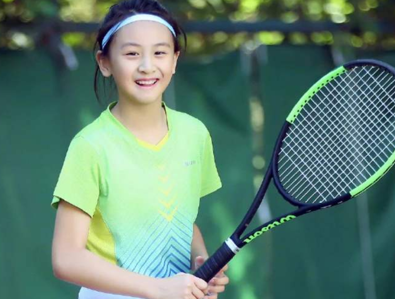 7年了，森碟和王诗龄两人差距越来越大，网友：富养和穷养的区别