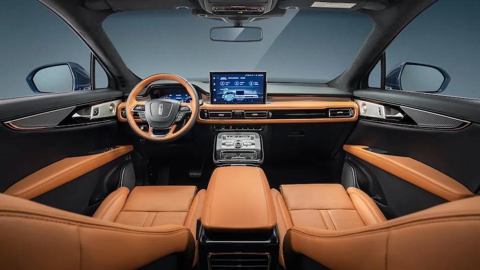 林肯航海家对比沃尔沃XC60，30多万的豪华中型SUV选谁？