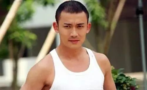 “越混越差”的3位明星，从一线跌到三四线，哪